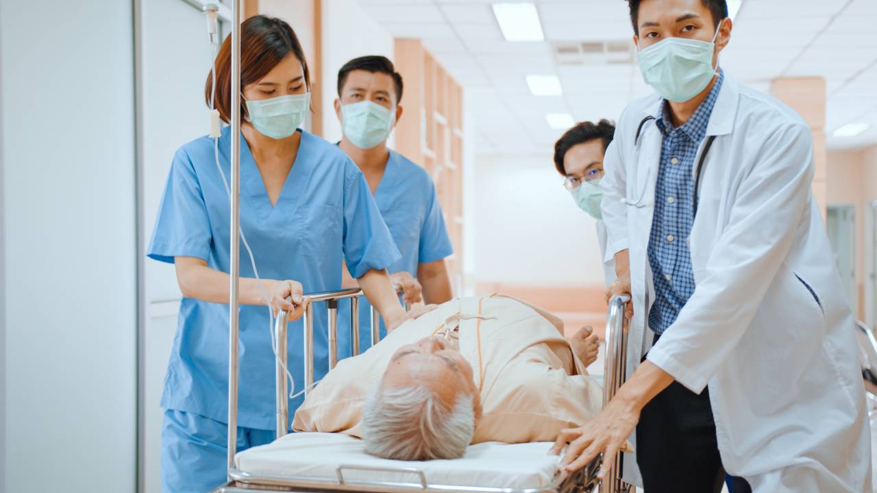 การดูแลผู้สูงอายุและผู้ป่วยที่ Nest Nursing Home